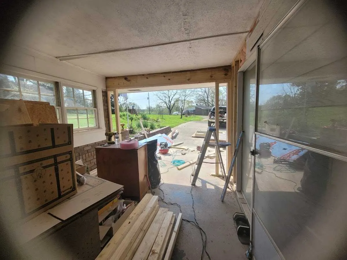 Air movers and dehumidifier for Water Mitigation Services in Fishersville